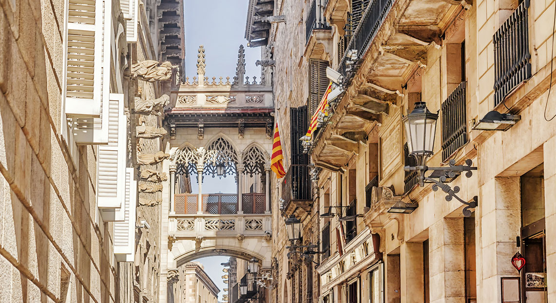 Spain Travel Insurance Quotes Zoom to it!